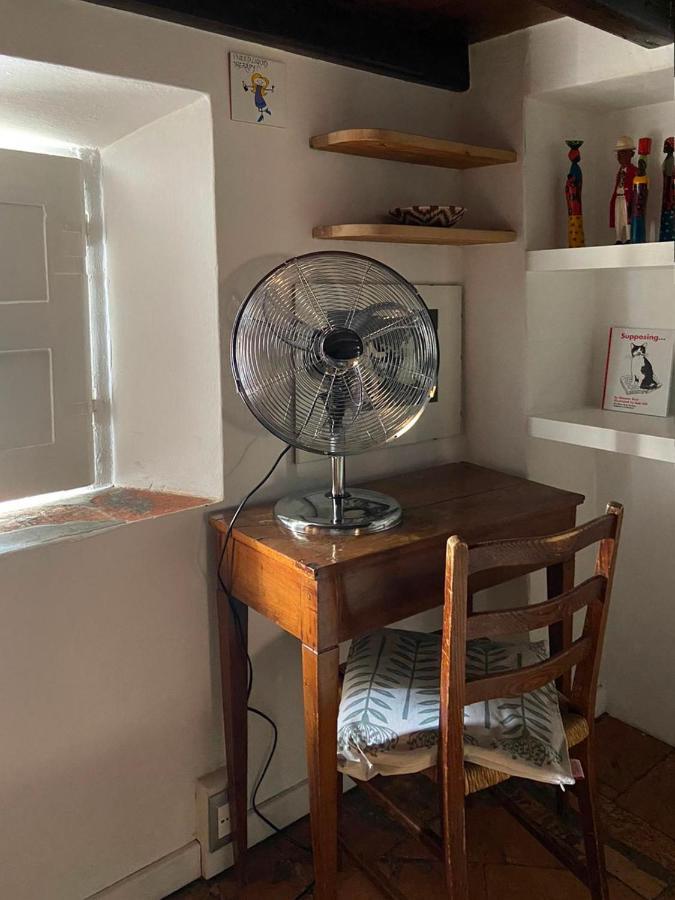 Fascinating Hideaway In A Physicist's Apartment Como