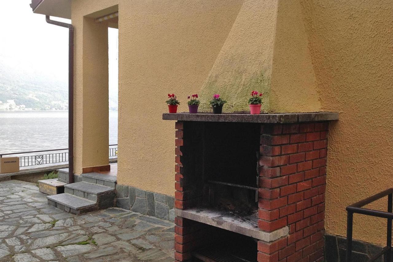 Apartment Directly On The Lake Paganini Flats In *