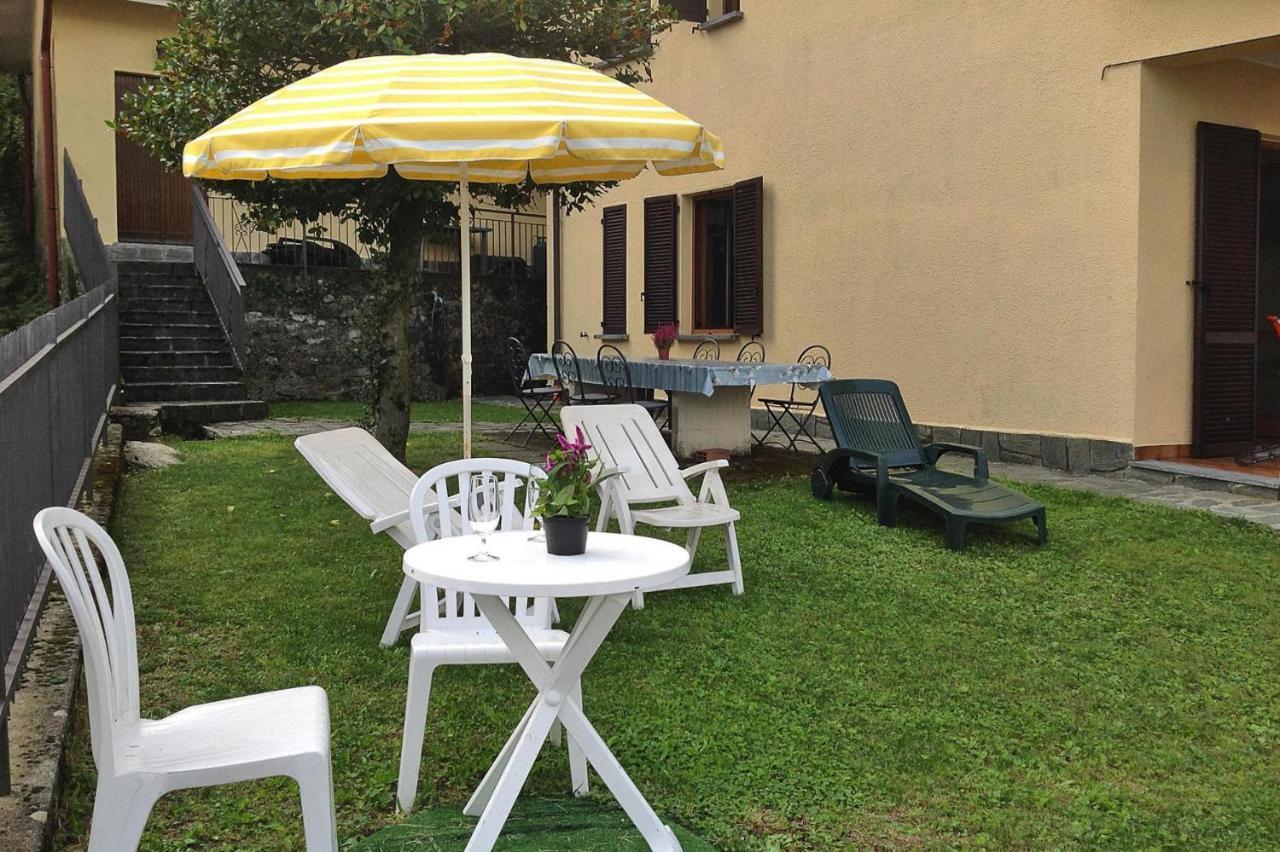 Directly On The Lake Paganini Flats In Apartment *