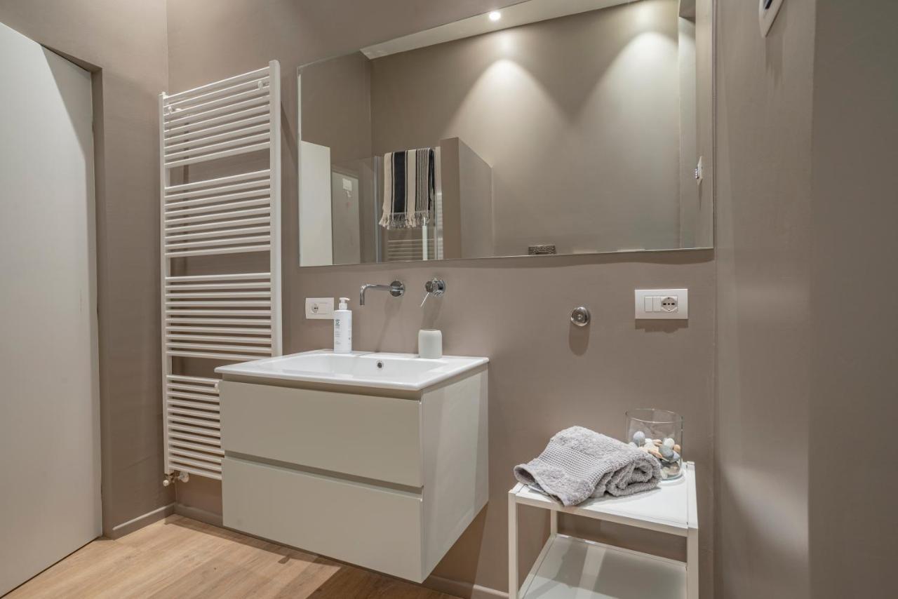 Apartment Roma - By Myhomeincomo