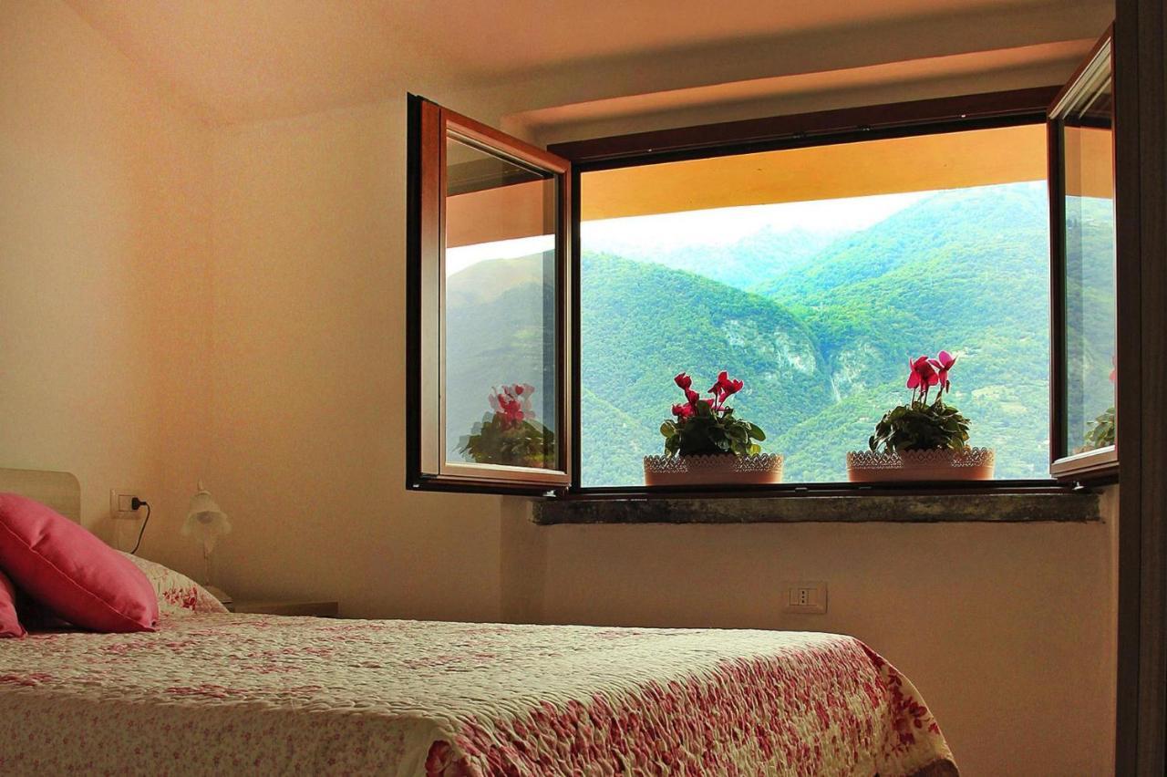 Apartment Directly On The Lake Paganini Flats In *