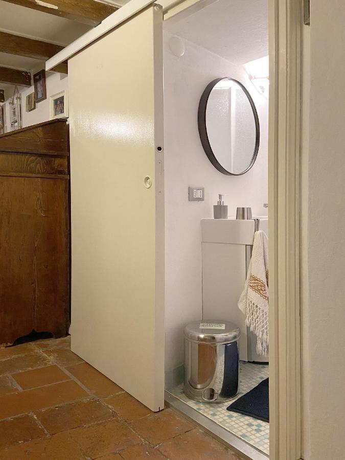Apartment Fascinating Hideaway In A Physicist's