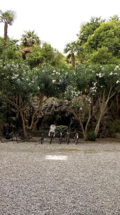 Fascinating Hideaway In A Physicist's * Como