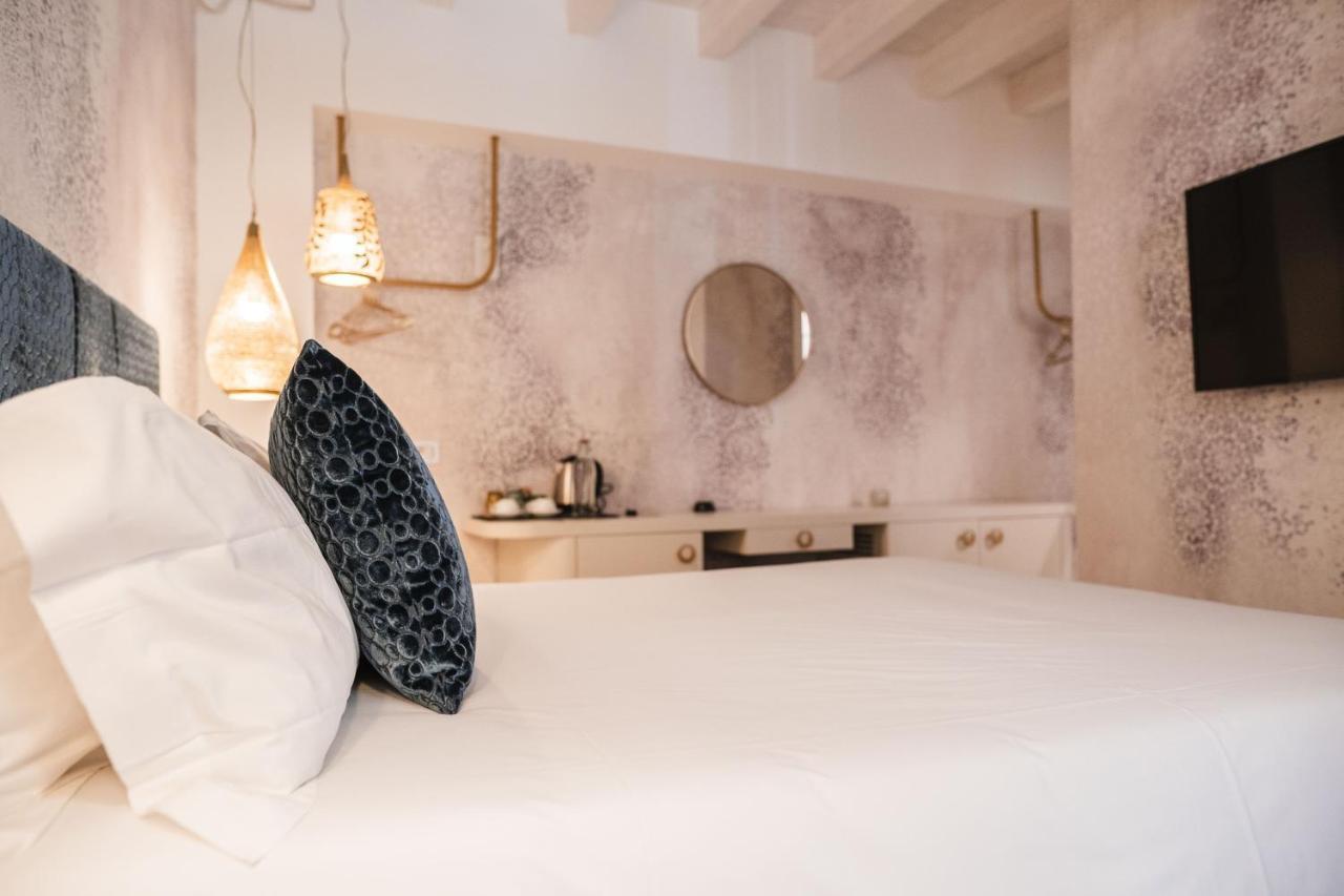 Luxury Rocopom - Front Hotel Malgrate