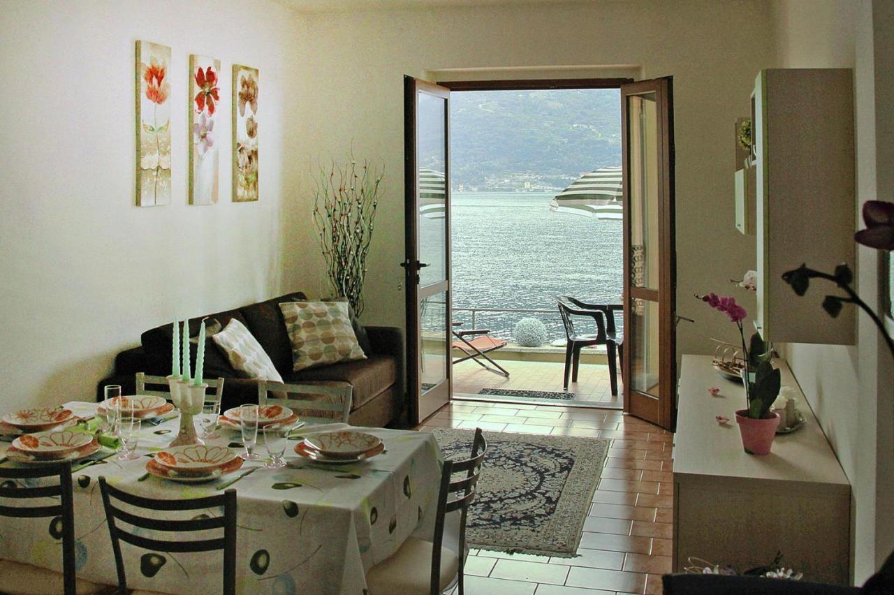 Directly On The Lake Paganini Flats In Apartment Lezzeno