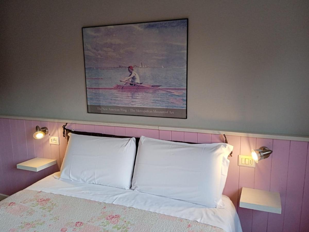 Gira Guest house *