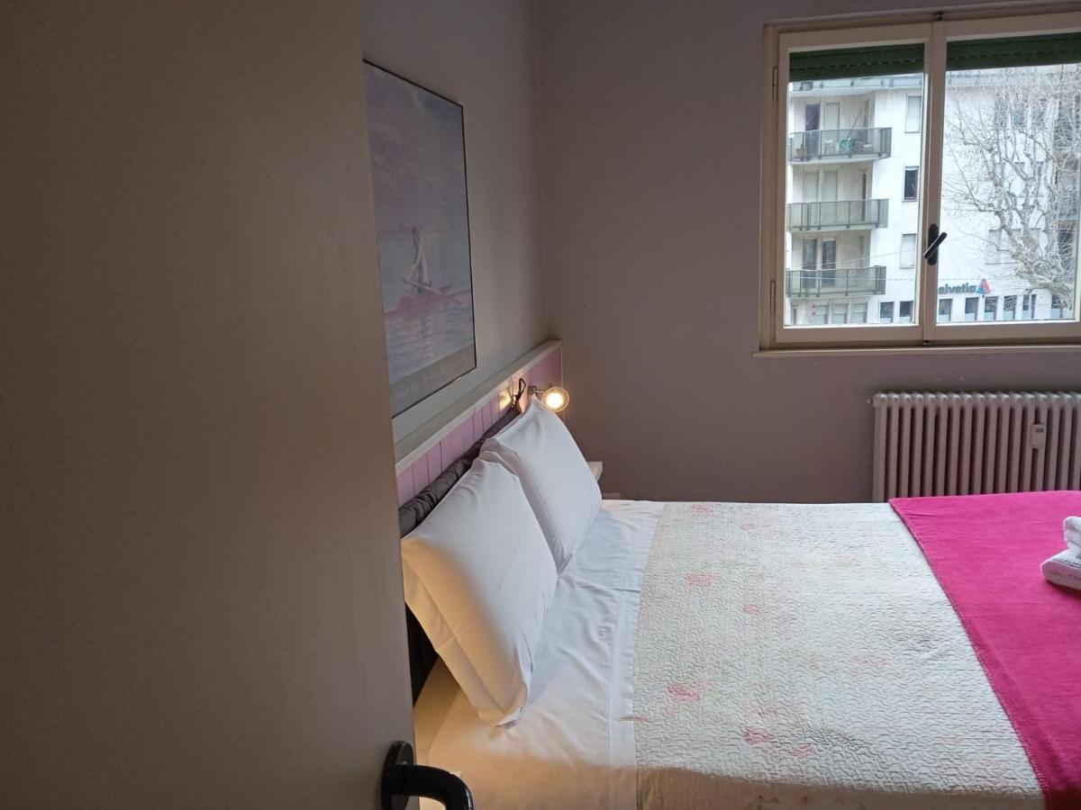 Guest house Gira Como