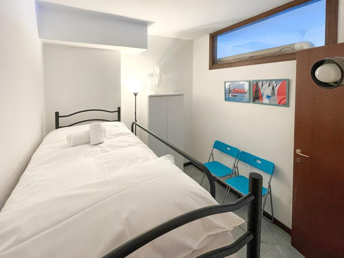 The Sunset 2 By Design Apartment