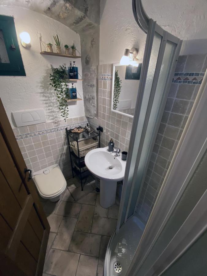La Casa Nei Vicoli: In Centro A Due Passi Dal Mandello del Lario