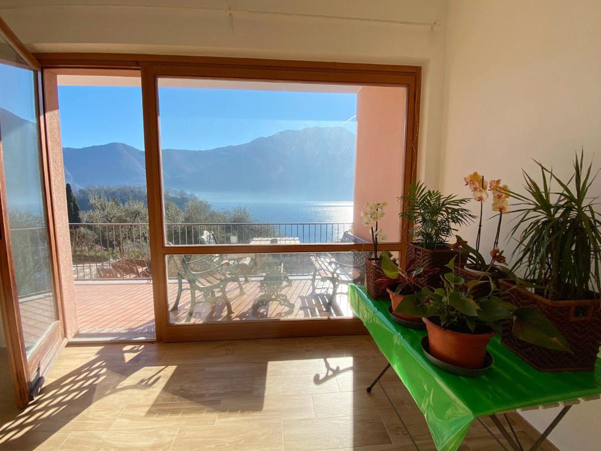 Big With View And Two Bedrooms * Sala Comacina
