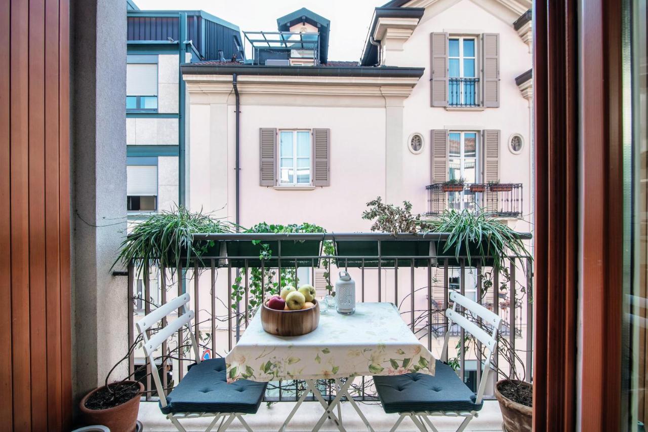 Joivy Isotta's House With 2 Cosy Balconies Apartment Como