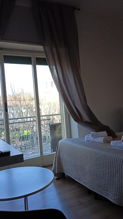 Gira Guest house