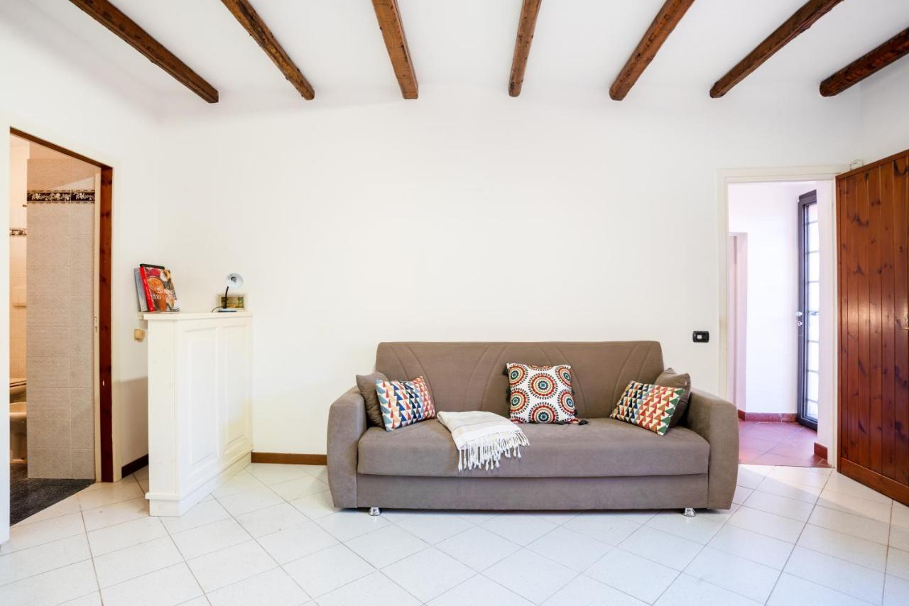 View With Private Parking Apartment Limonta