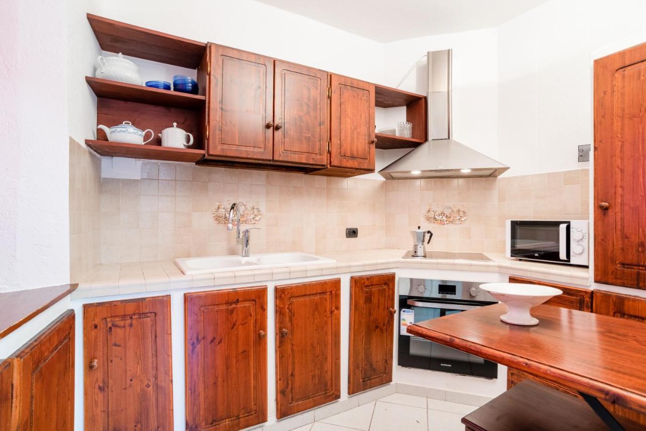 Apartment View With Private Parking *