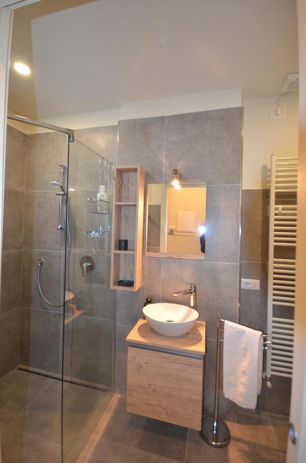 Varennahouse Aston Apt Ferienhaus