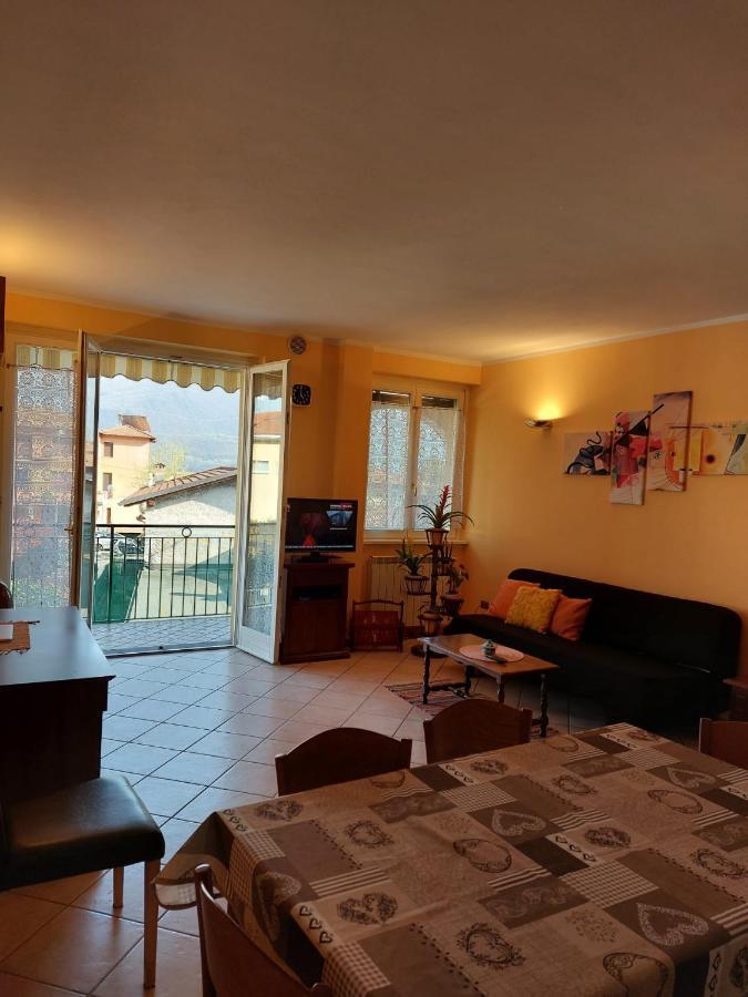 Casa Amarela Apartment Gravedona