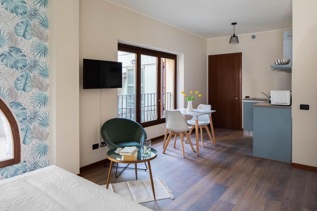Apartment Lario's - 10 Suites On Lake Acquaseria
