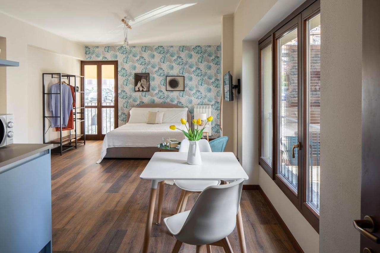 Apartment Lario's - 10 Suites On Lake *