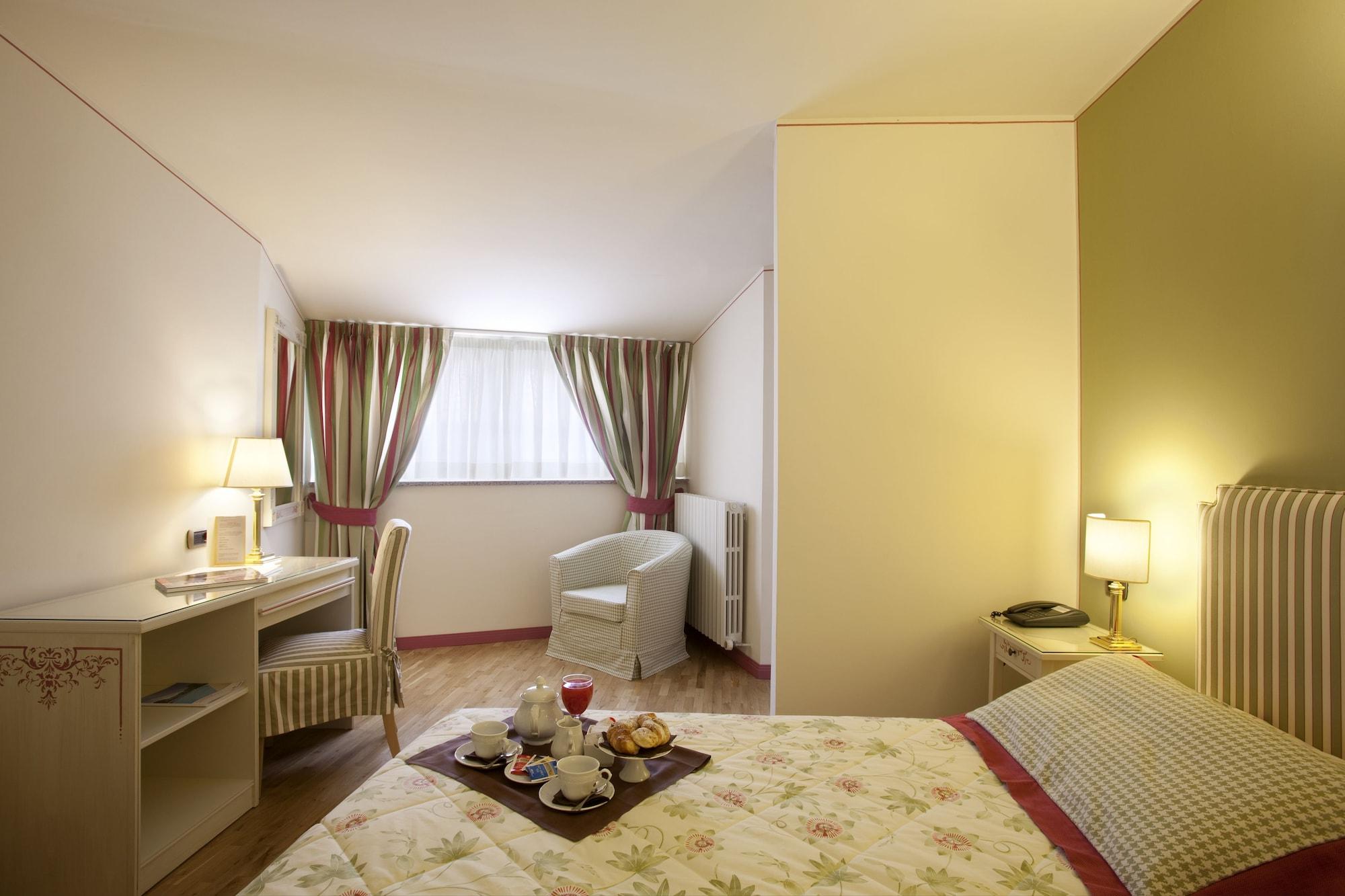 Posta Hotel Moltrasio