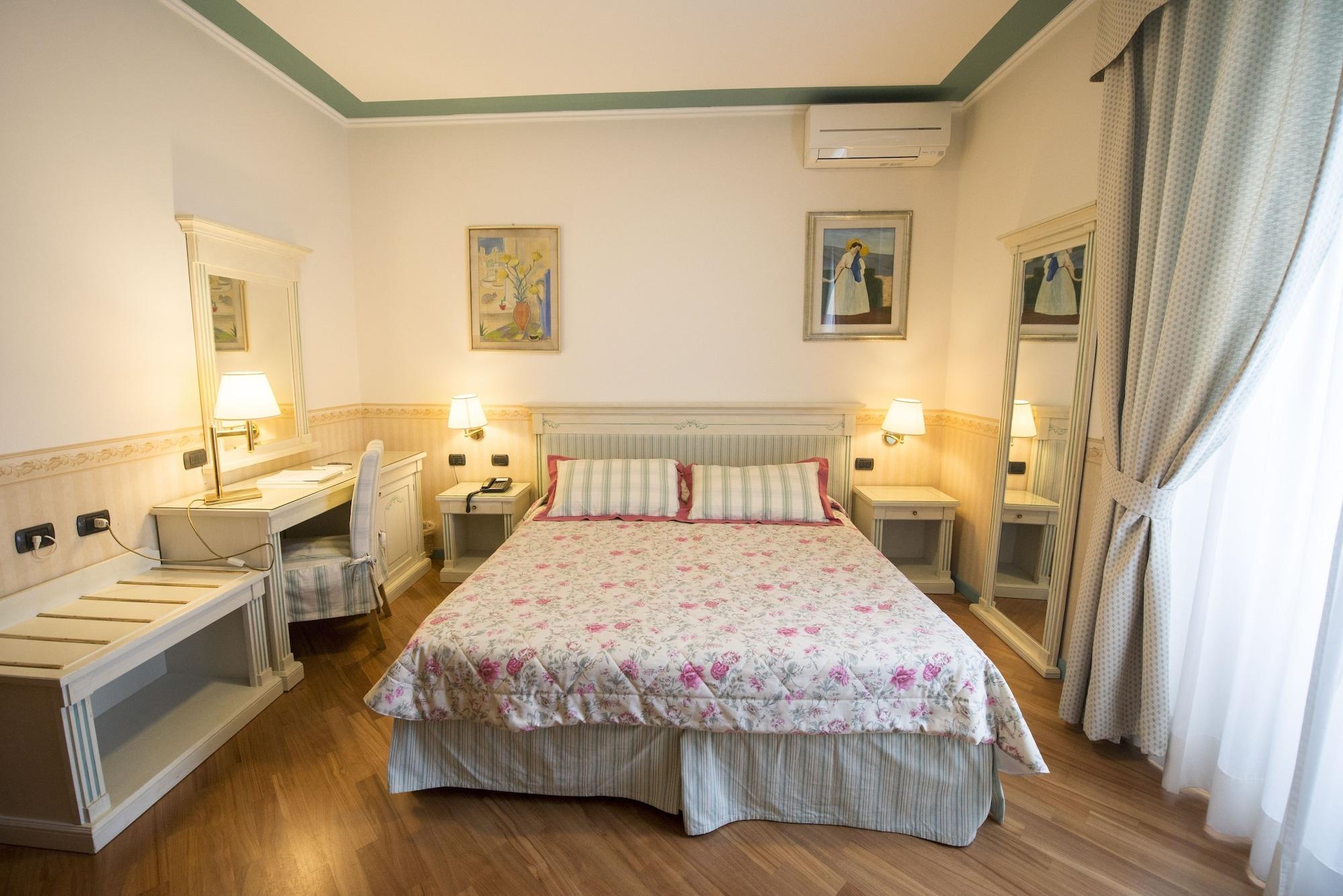 Hotel Posta Moltrasio