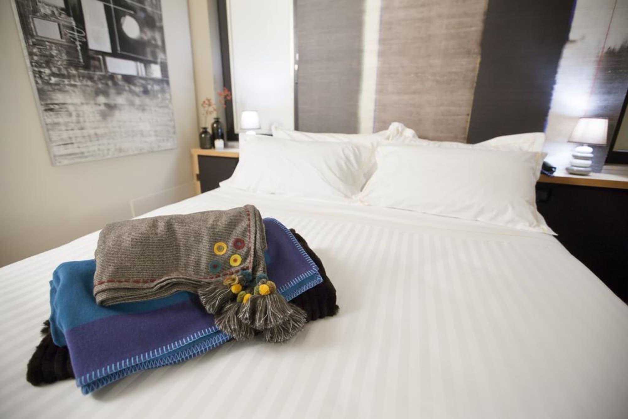 & Co Hotel 4*