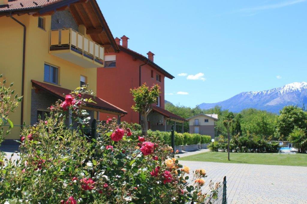 Apartment Rose Rossa Roselina Terrassen Og Colico