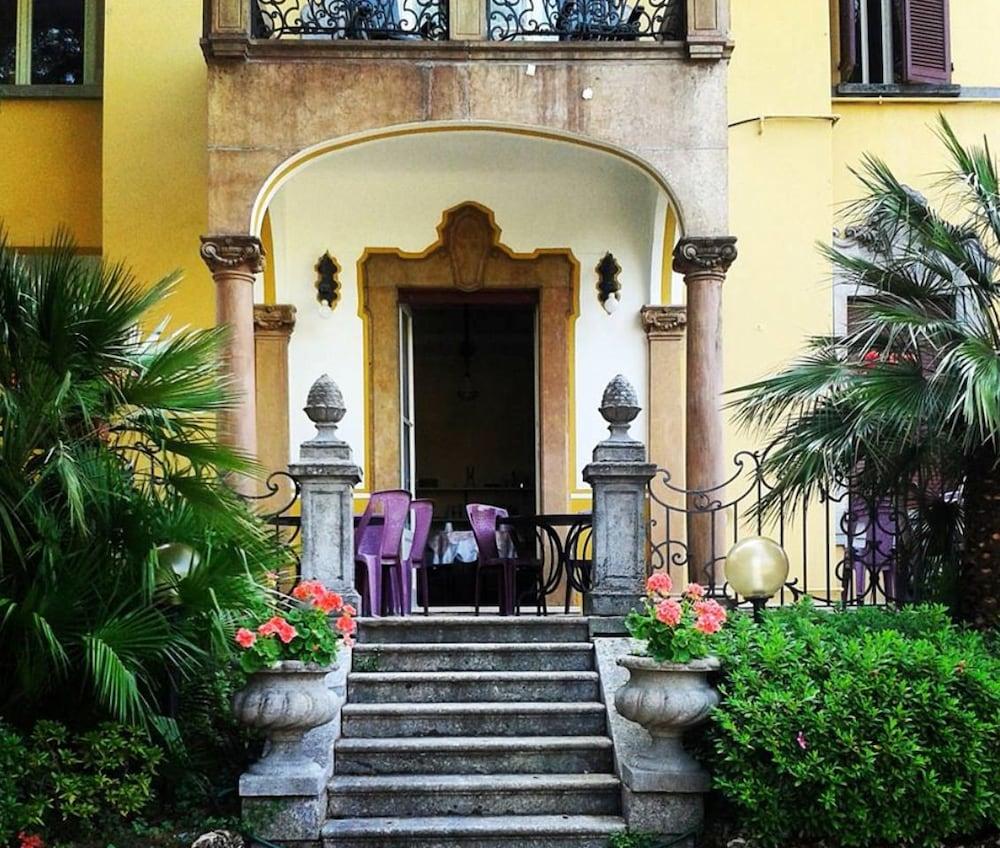 Bed & Breakfast Alla Torretta 2*