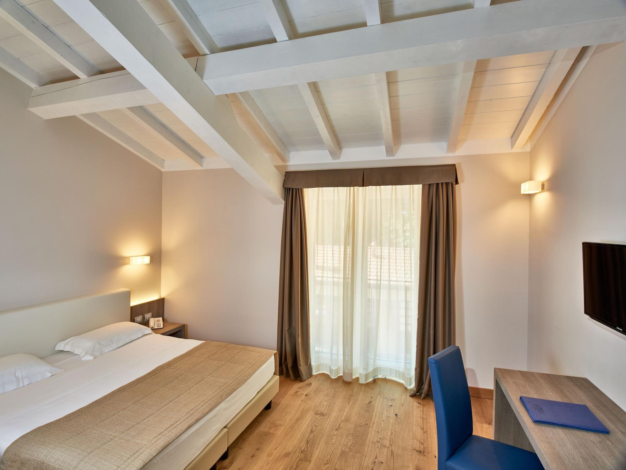 Hotel Centrale Hotel 4*