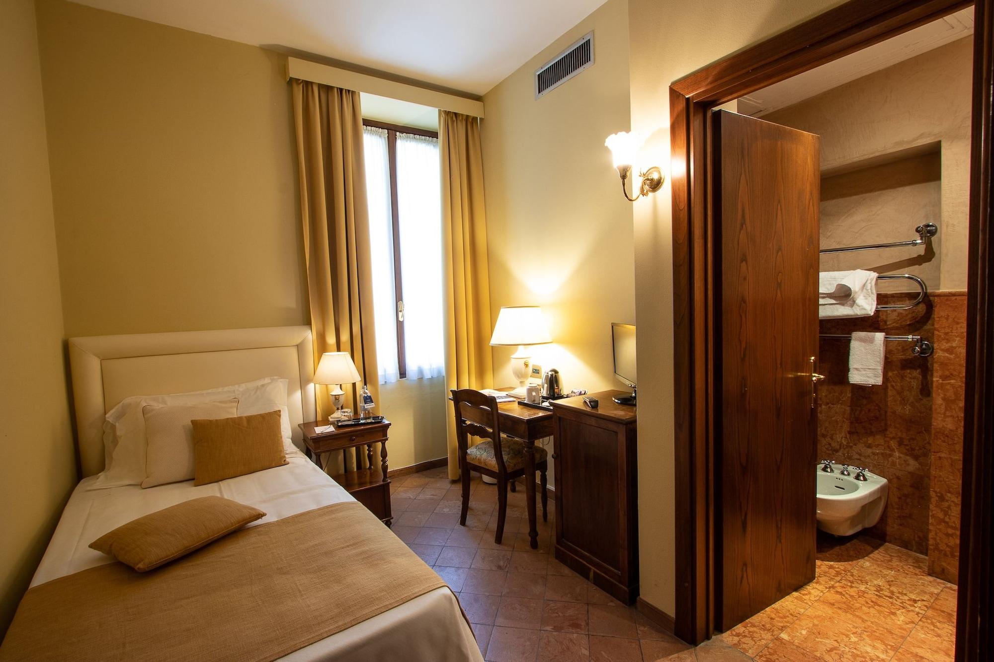 Hotel Le Due Corti Como