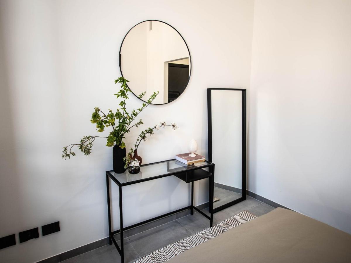 Exclusive 130 Mq With Lake And Domo View + Terrace Apartment