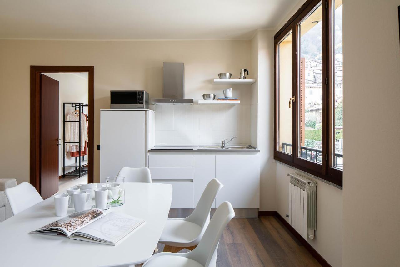 Lario's - 10 Suites On Lake Apartment