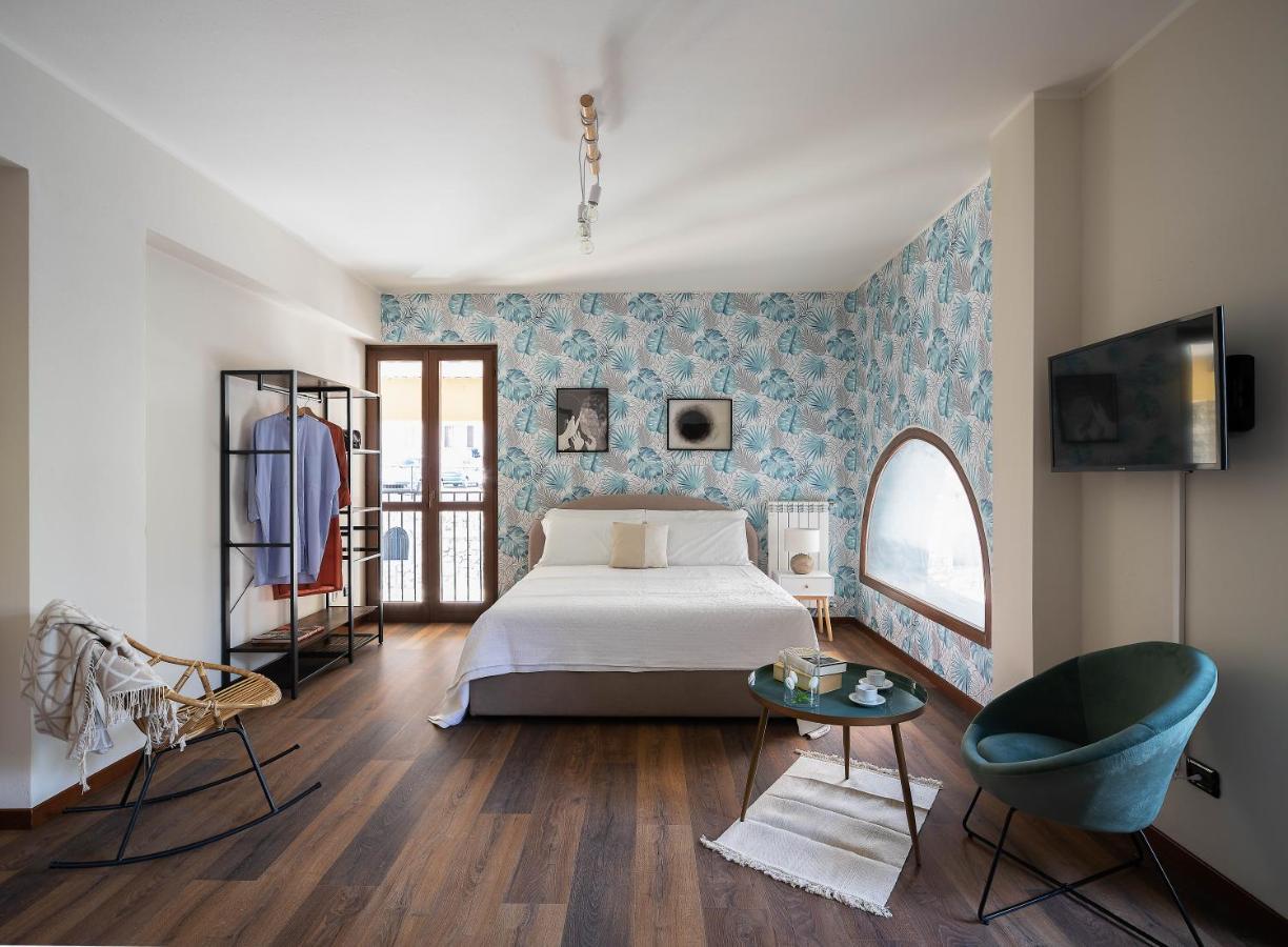 Lario's - 10 Suites On Lake *