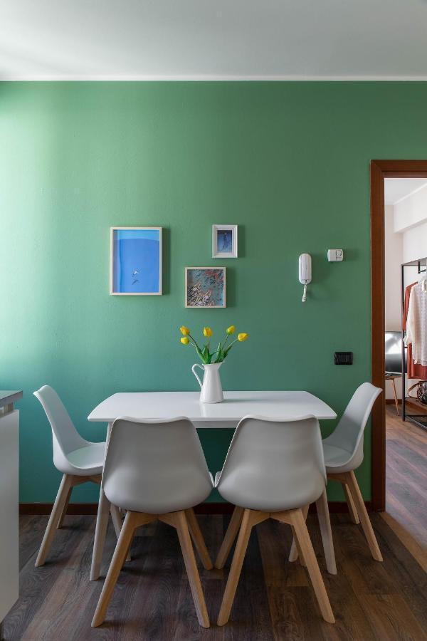 Apartment Lario's - 10 Suites On Lake Acquaseria