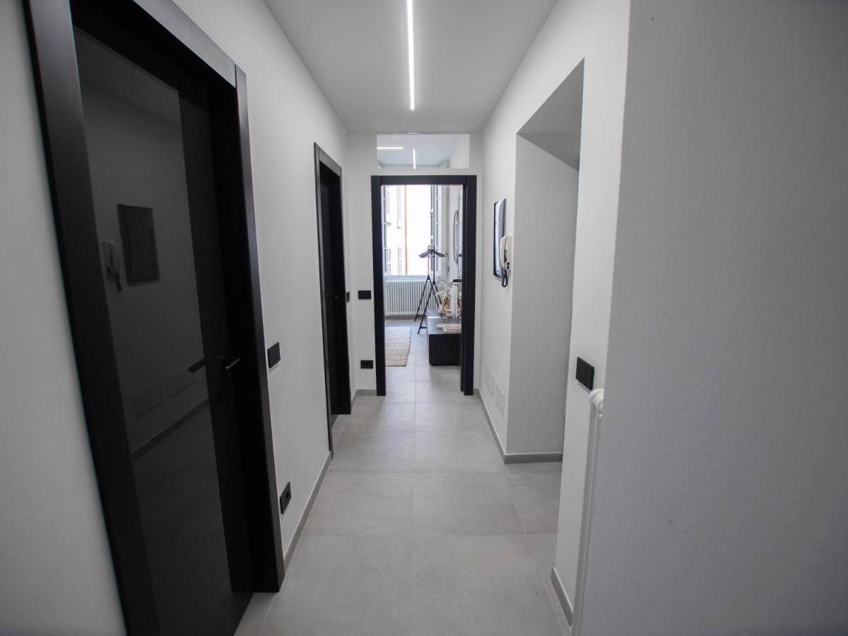 Exclusive 130 Mq With Lake And Domo View + Terrace Apartment *
