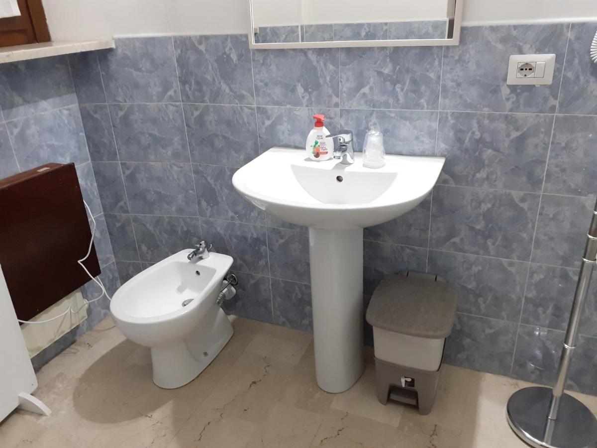 Gira Guest house *