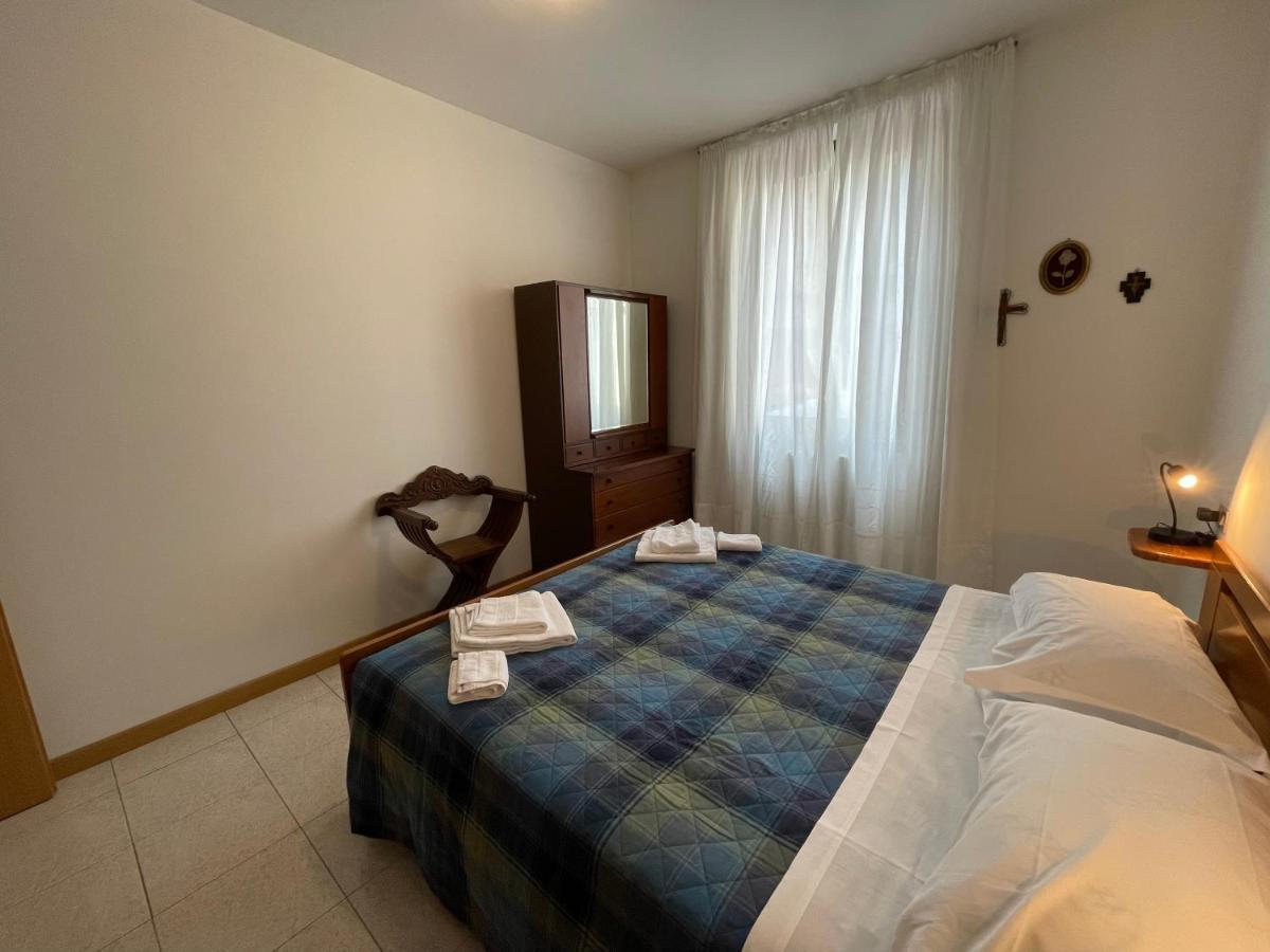 Cozy With Private Parking On Domaso's Lakeside - Larihome A09 Apartment