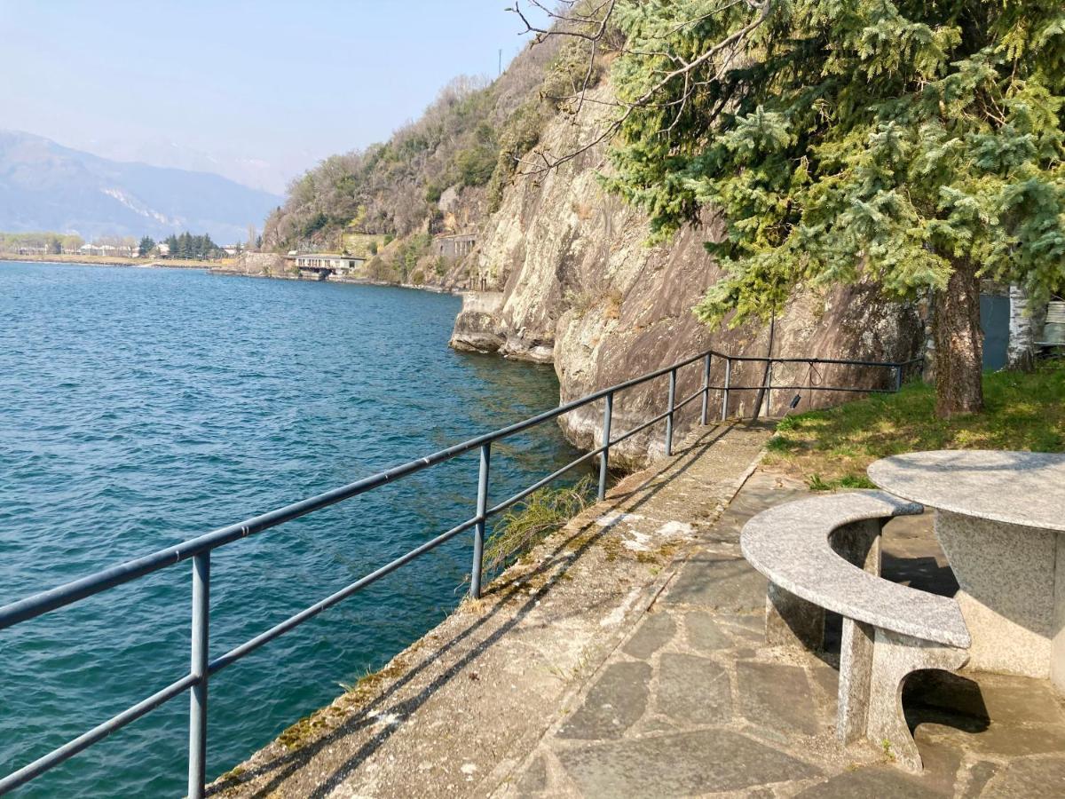 Unique Waterfront Private House At Dervio