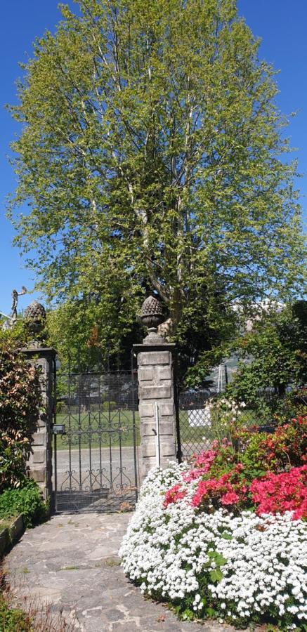 Foreground - Pet Friendly Stay- Garden-parking-lake View- Bike Friendly House Holiday home