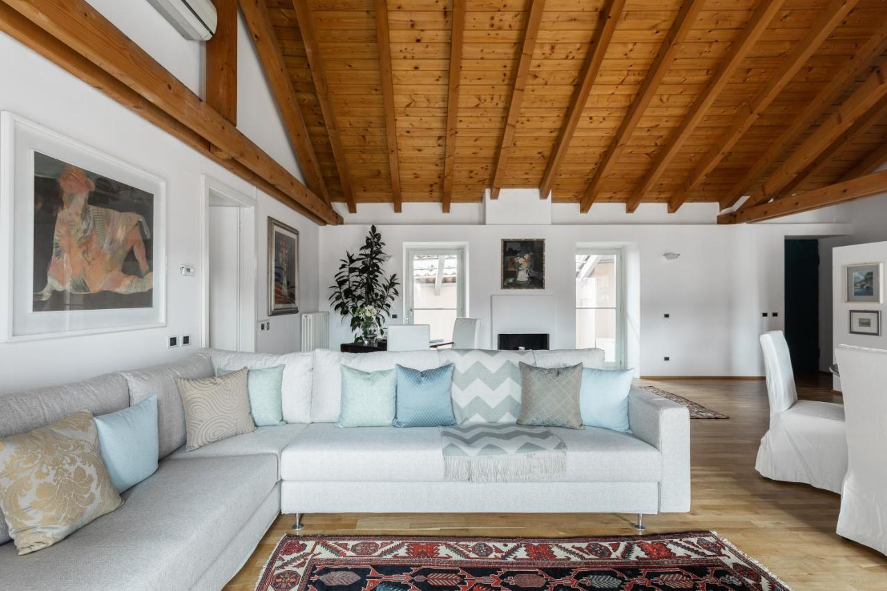 Apartment A Casa Nuccia Mansarda By Solutions *