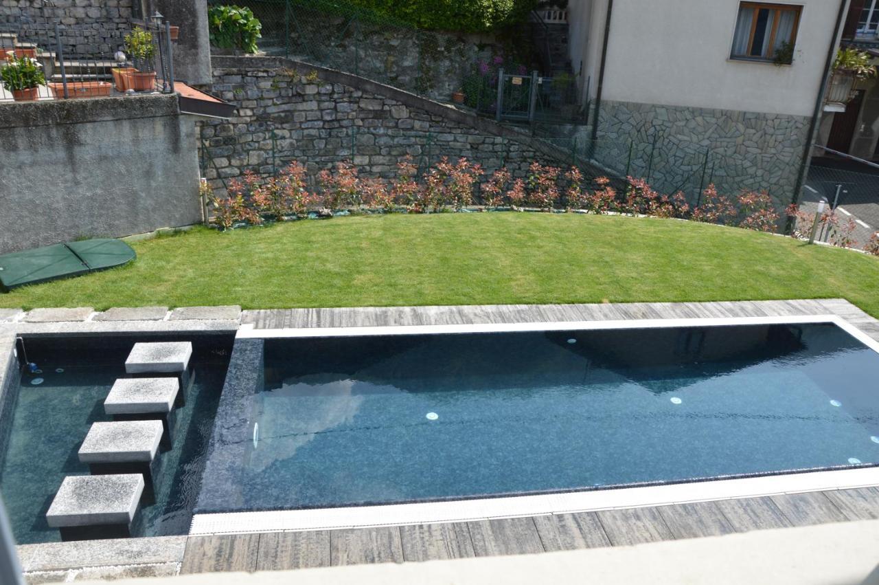 Lescen White - Swimming Pool * Lezzeno