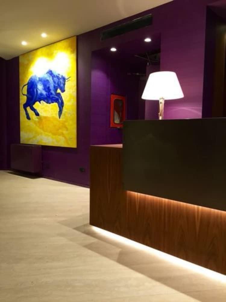 & Co Hotel 4*