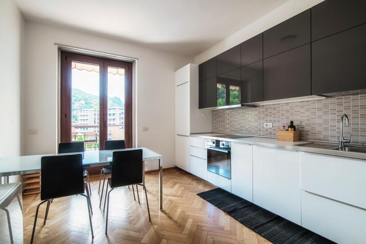 Lake View - Downtown Apartment *