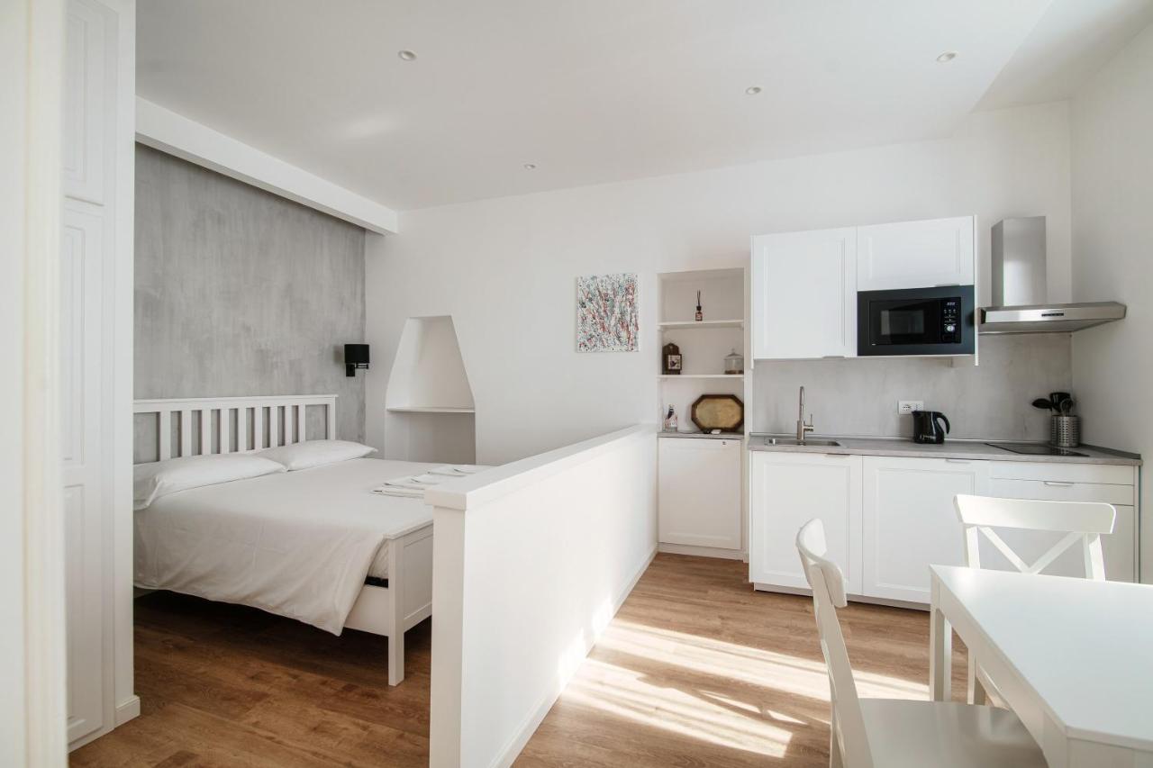 The Lemon Tree House - Center Apartment *