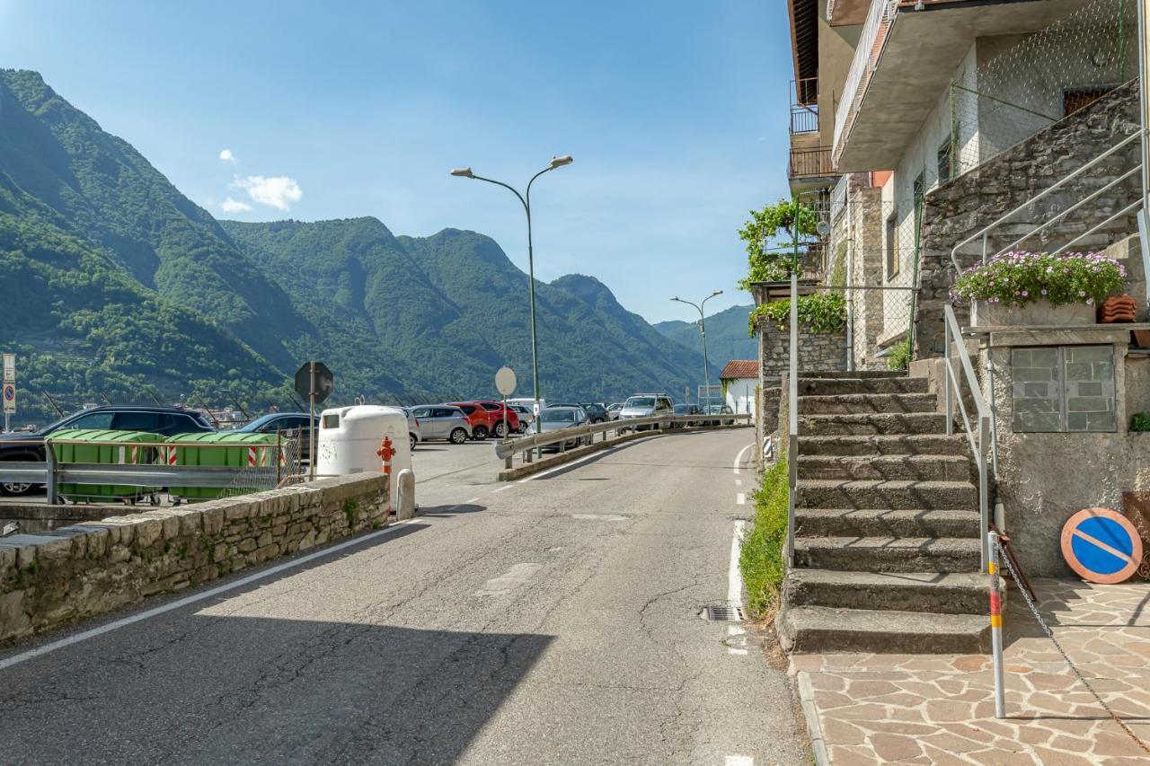*holiday Home* W/patio & Fireplace + Lake View