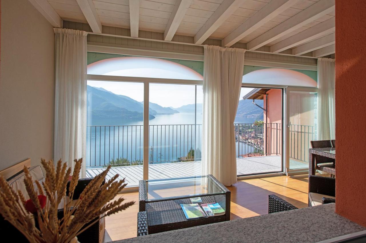 Cafelicita - Promotion - View - Infinity Pool - Jacuzzi Aparthotel Gravedona