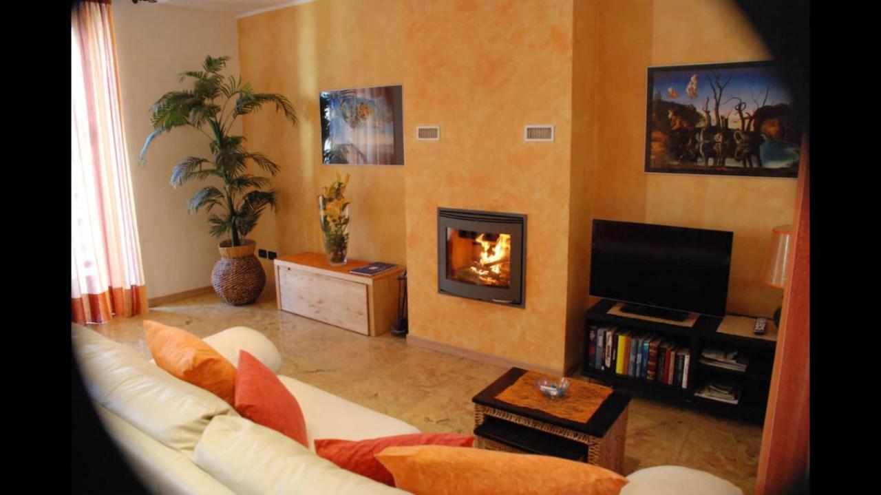 Gorgeous 1 Double Bedroom Apartment *