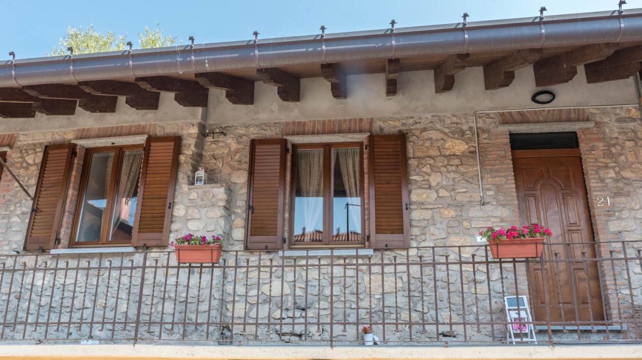 Frühstückspension B&B La Corte And Home Restaurant - Free Parking - 10 Minutes To The Lake And Centre