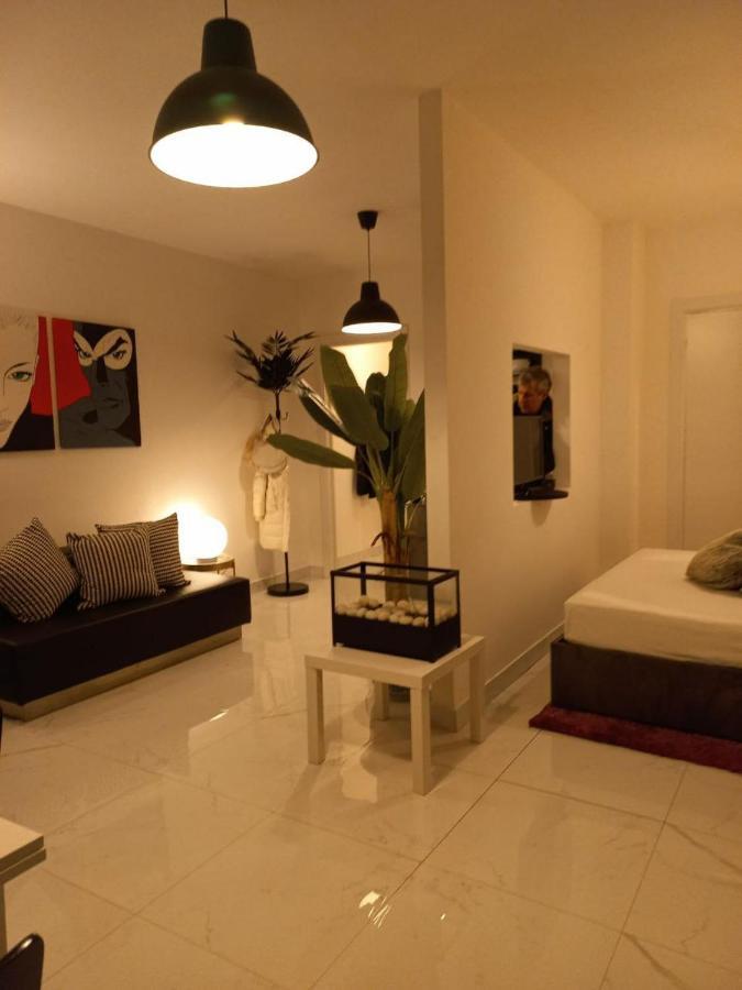 Violet Apartment