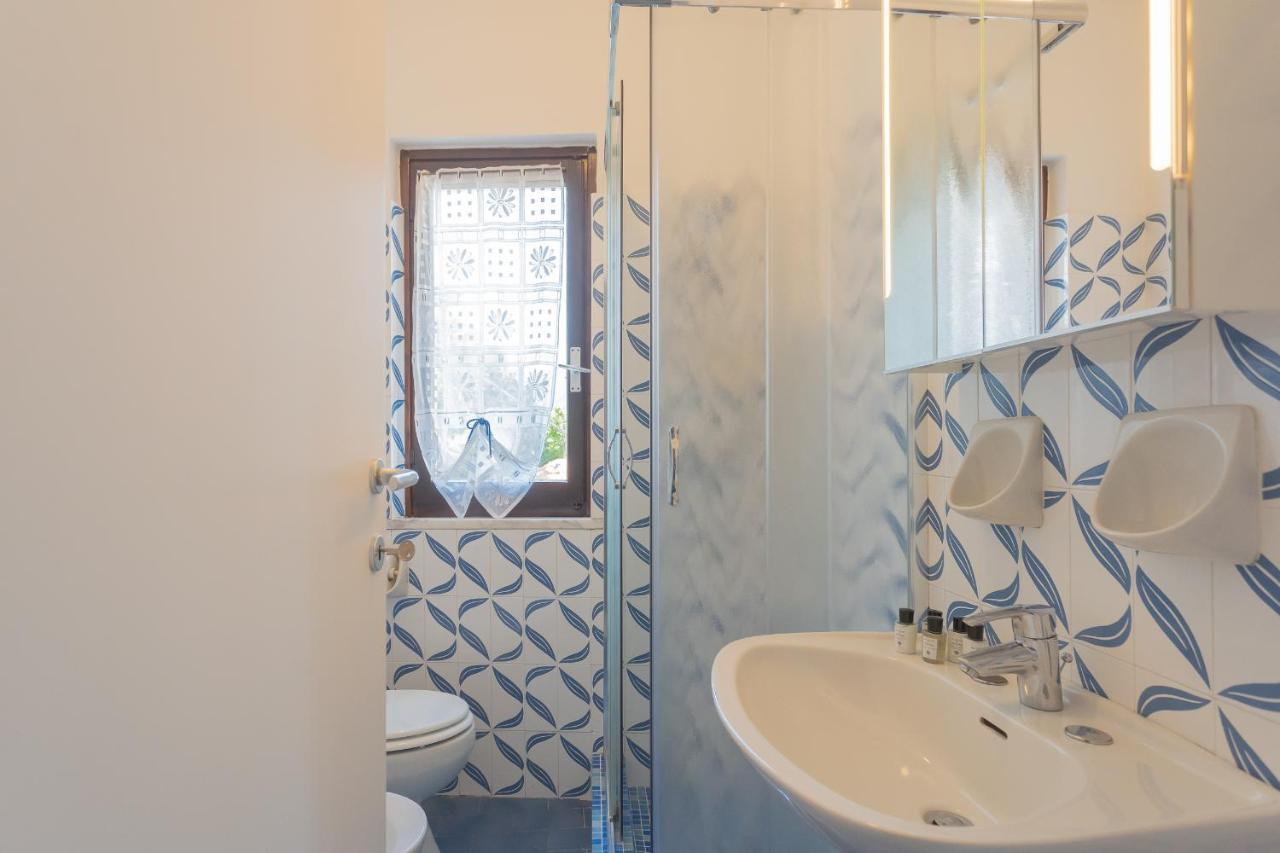 Lavarell House - View By Rent Apartment *