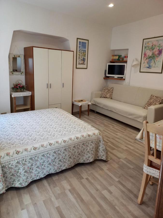 Center N°12 *